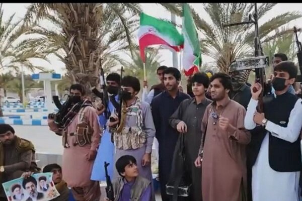 علمای اهل سنت: برای دفاع از وطن از هیچ چیز دریغ نمی کنیم