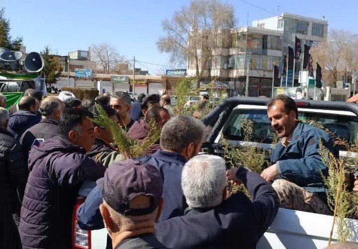 نهالهایی به نام شهدا در زاگرس؛کردستان و سهم آن از طرح یک میلیارد درخت
