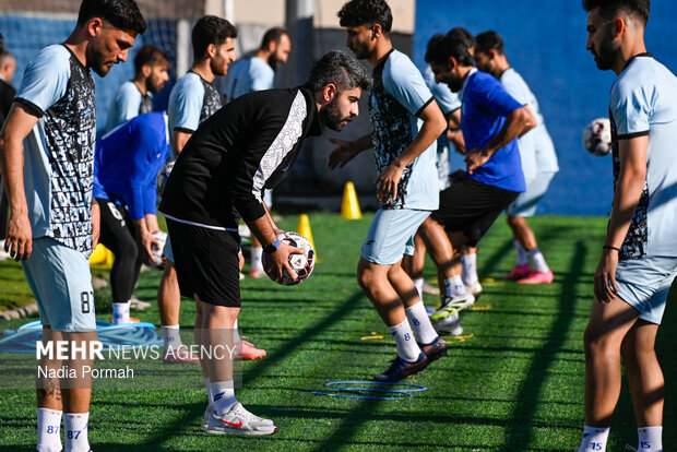 دلایل جدایی چند بازیکن مهم از استقلال/ منتظر اتفاقات ناخوشایند باشید! دلایل جدایی چند بازیکن مهم از استقلال/ منتظر اتفاقات ناخوشایند باشید!
