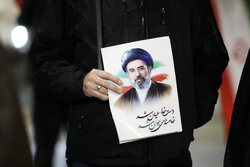 رهبر انقلاب چراغ راه ماست؛ مشهدی‌ها از ایستادگی و وفاداری می‌گویند