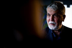 فرصت‌های زیادی برای خلق روایت وجود دارد؛ هنرمندان همگام با مردم بودند