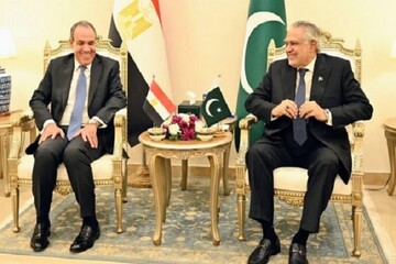 رایزنی وزرای خارجه مصر و پاکستان درباره مذاکرات ایران و آمریکا