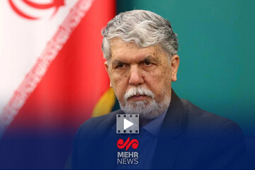 صالحی:بیشتر هنرمندان در جنگ همصدا با مردم بودند