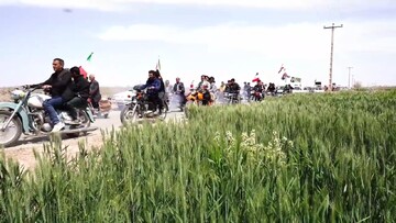 رژه موتوری و خودرویی عشایر مروست در حمایت از نظام و نیروهای مسلح