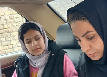 «آموزش» زنده زیرِ آوار جنگ؛ روایت ماشینی که کلاس درس شد!