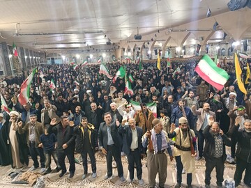 مردم همه‌کاره نظام، حافظ و پای کار انقلاب هستند