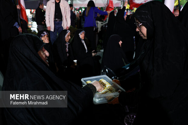 اجتماع حمایت از رزمندگان در مقابله با دشمن آمریکایی - صهیونی