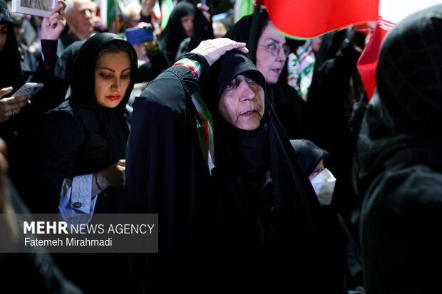 اجتماع حمایت از رزمندگان در مقابله با دشمن آمریکایی - صهیونی