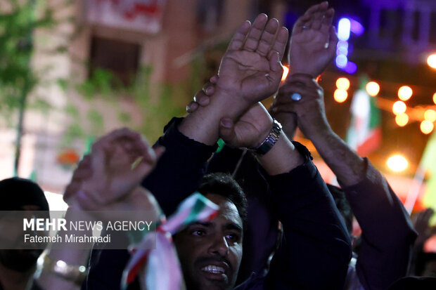 اجتماع حمایت از رزمندگان در مقابله با دشمن آمریکایی - صهیونی