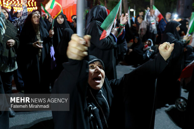 اجتماع حمایت از رزمندگان در مقابله با دشمن آمریکایی - صهیونی