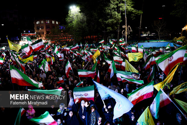 اجتماع حمایت از رزمندگان در مقابله با دشمن آمریکایی - صهیونی