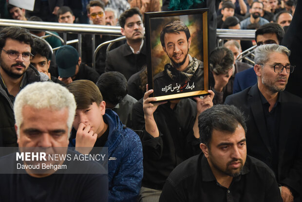 مراسم وداع با پیکر شهدای اقتدار ایران اسلامی