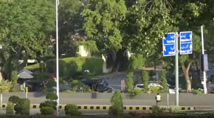 بالفيديو؛ "ميناب 168" يغادر إسلام آباد