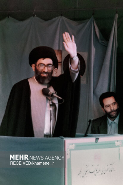 امامِ قائدِ شهید