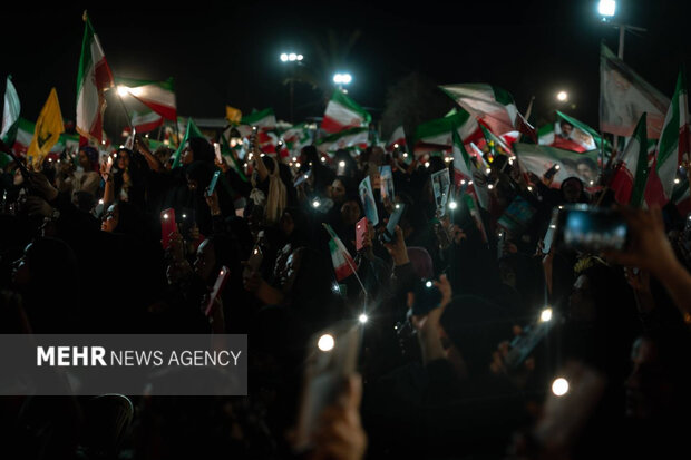 پایان ویژه برنامه اربعین یاران دبستانی در گلزار شهدای دانشآموز میناب