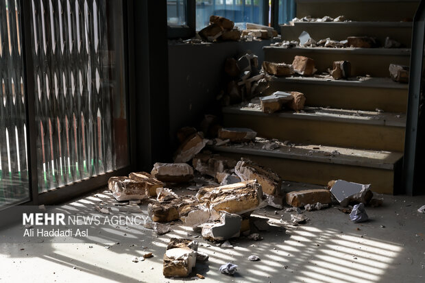 تخریب بخشی از کارخانه‌ها در جنگ رمضان