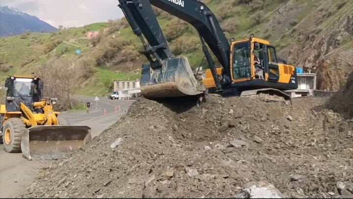 ایمن‌سازی محور سروآباد–سنندج پس از رانش زمین در محدوده کرآباد
