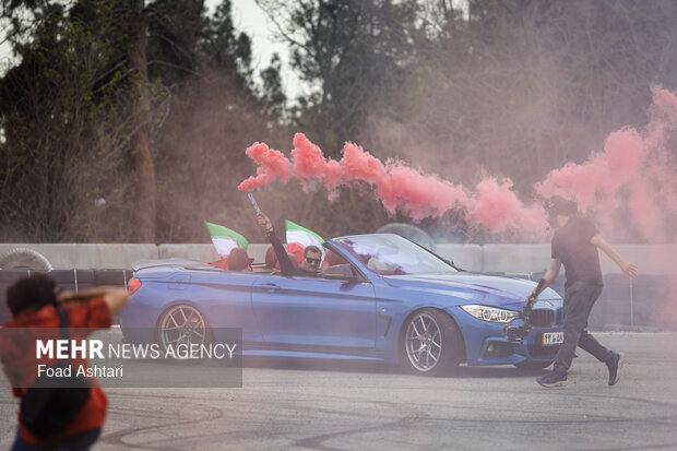 تجمع کاروان خودرویی و موتوری وحدت و اقتدار