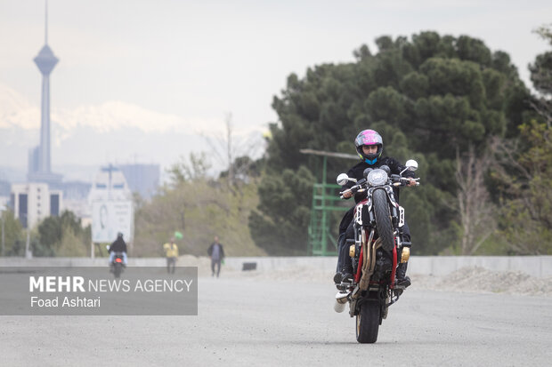 تجمع کاروان خودرویی و موتوری وحدت و اقتدار