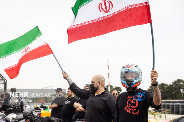 تجمع کاروان خودرویی و موتوری وحدت و اقتدار