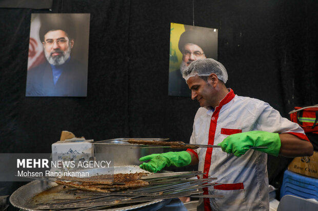 Iraqi mawkibs in Iran shows solidarity between two nations
