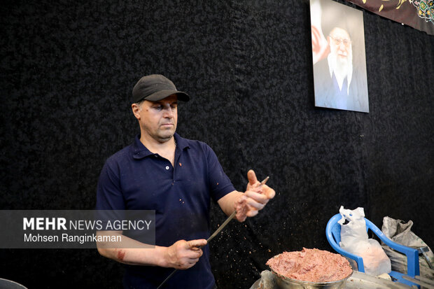 Iraqi mawkibs in Iran shows solidarity between two nations
