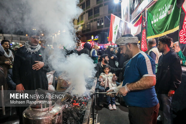 Iraqi mawkibs in Iran shows solidarity between two nations
