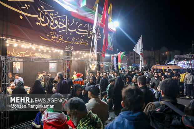 Iraqi mawkibs in Iran shows solidarity between two nations

