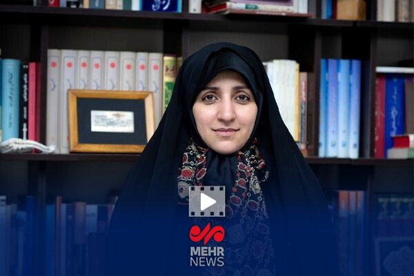 بهروز آذر: هنرمندان پای کار ثبت و ضبط وقایع کشور هستند