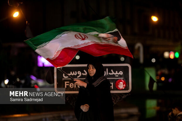 اجتماع حمایت از رزمندگان در مقابله با دشمن آمریکایی - صهیونی