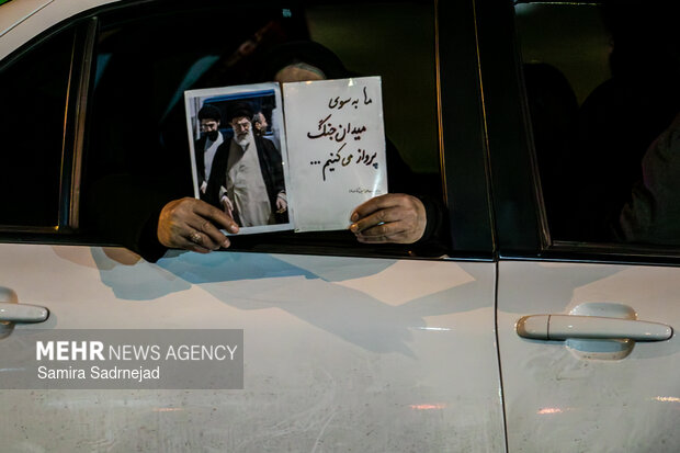 اجتماع حمایت از رزمندگان در مقابله با دشمن آمریکایی - صهیونی