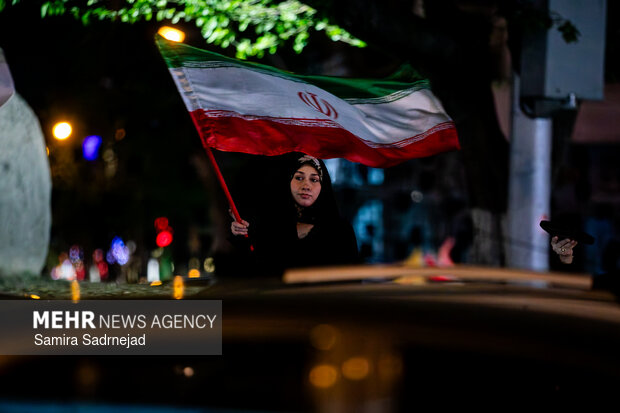 اجتماع حمایت از رزمندگان در مقابله با دشمن آمریکایی - صهیونی