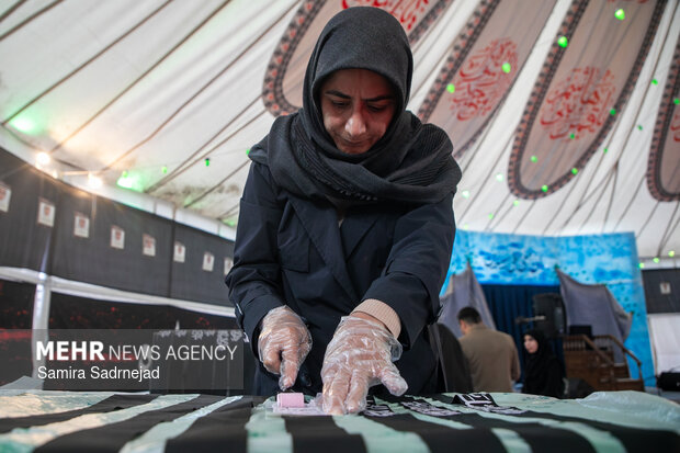 خیمه هنر در میدان شهدای هفتم تیر