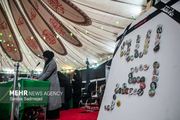 خیمه هنر در میدان شهدای هفتم تیر