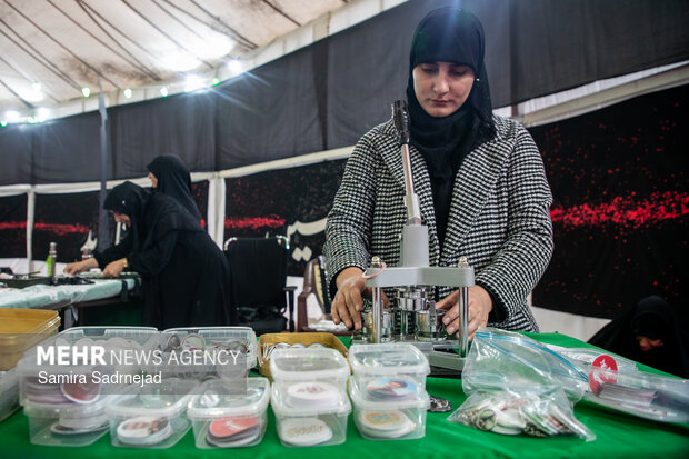 خیمه هنر در میدان شهدای هفتم تیر