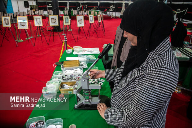 خیمه هنر در میدان شهدای هفتم تیر