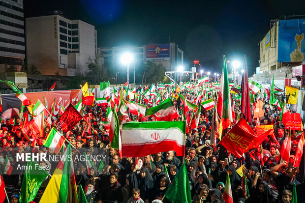 People in Shiraz pledges allegiance to news Leader
