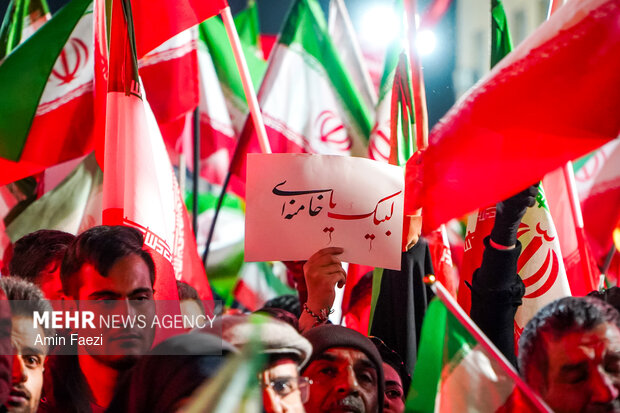 People in Shiraz pledges allegiance to news Leader
