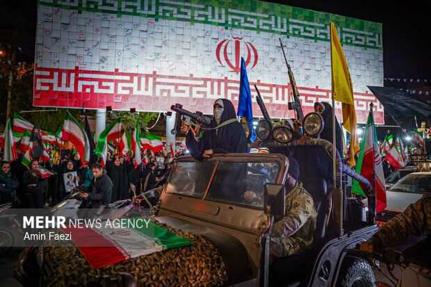 People in Shiraz pledges allegiance to news Leader
