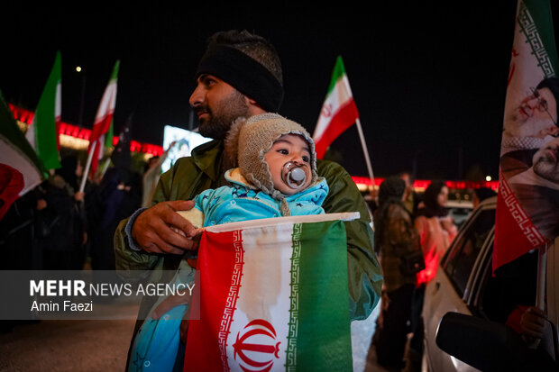 People in Shiraz pledges allegiance to news Leader
