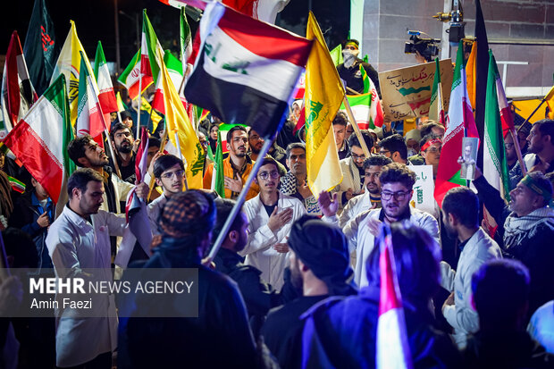 People in Shiraz pledges allegiance to news Leader
