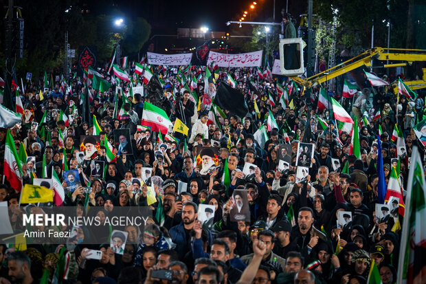 People in Shiraz pledges allegiance to news Leader
