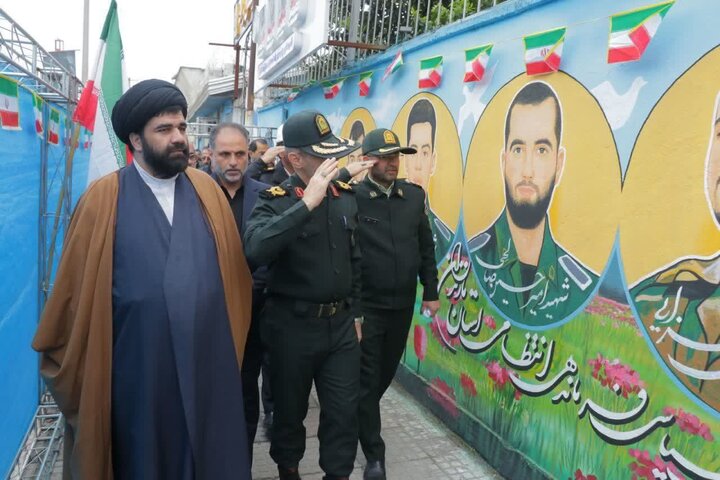 رونمایی از دیوارنگاره شهدای انتظامی مازندران در ساری