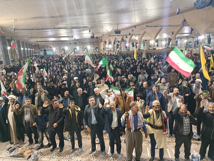 مردم همه‌کاره نظام، حافظ و پای کار انقلاب هستند