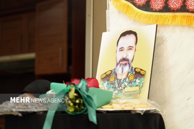 دیدار نماینده ولی‌فقیه در لرستان با خانواده شهدای جنگ رمضان