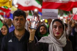 Bushehr people pledge allegiance to Leader