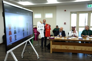 پیراهن اصلی بر تن تراکتور مقابل شباب الاهلی