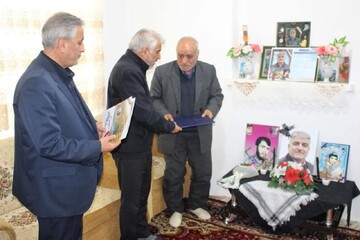 دیدار با خانواده شهدای تجاوزات آمریکایی-صهیونی در مرند و یامچی