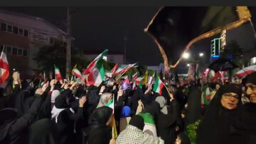 راهپیمایی و سینه زنی مردم قاین در شب شهادت امام جعفر صادق (ع)