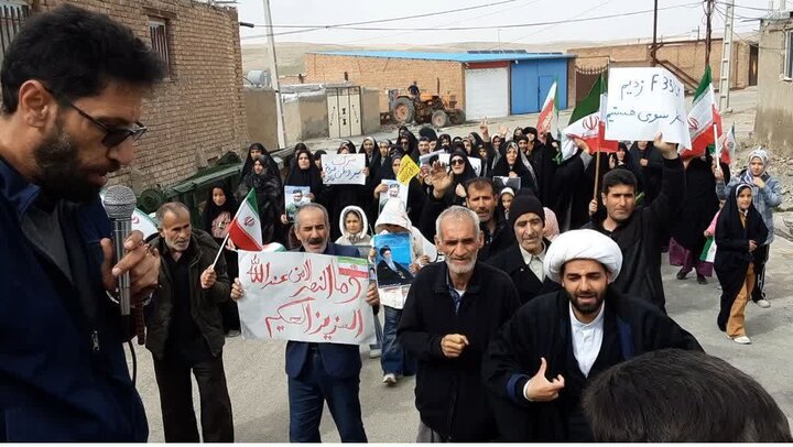 همدلی در روستاهای کردستان؛ از رژه‌های خودرویی تا شعارهای وحدت‌ آفرین
